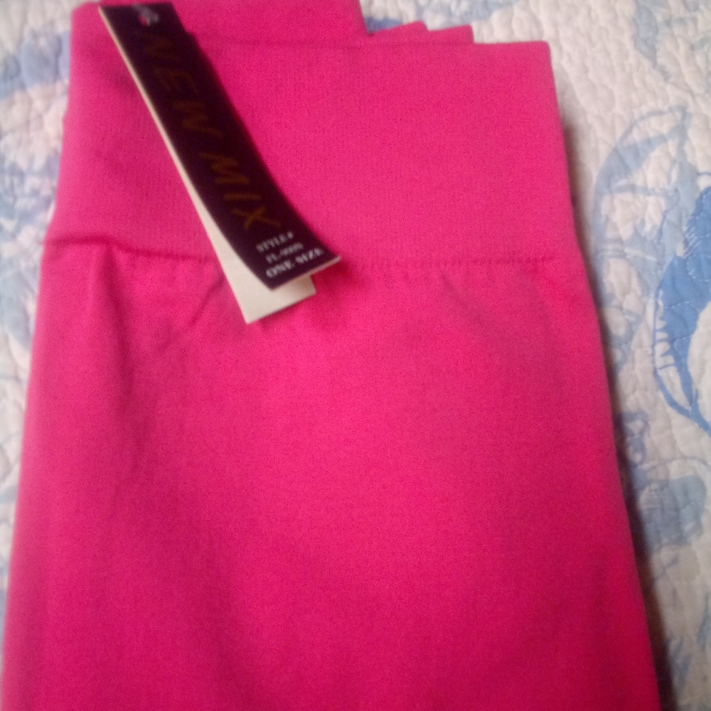 New mix leggings one size fits all pink in color